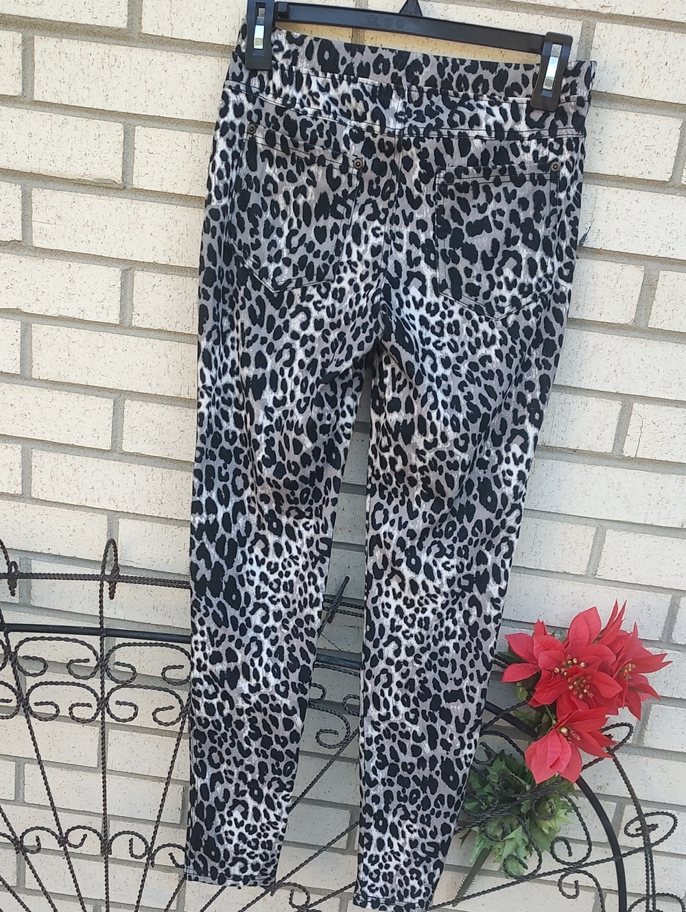 Leopard 🐆 Leggings - Picture 9 of 10